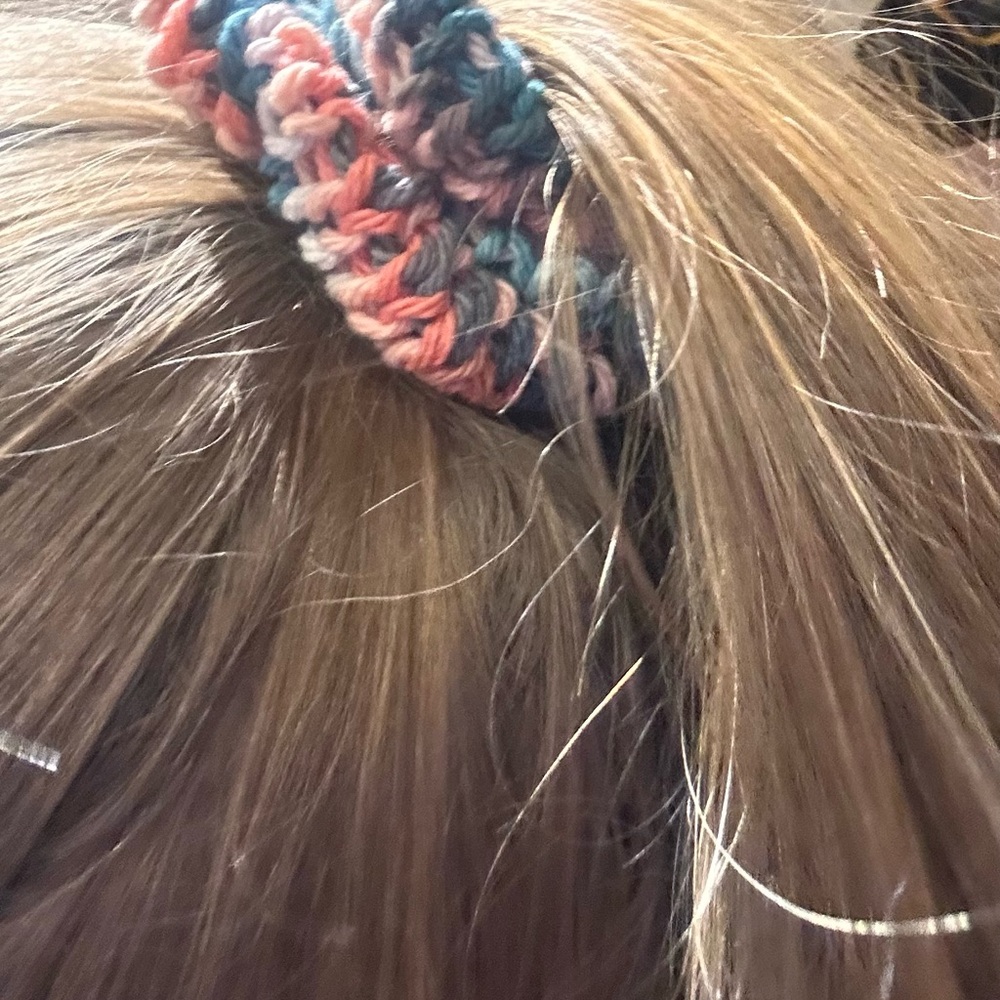 Hand Crafted knitted hair scrunchie - Picture 4 of 4